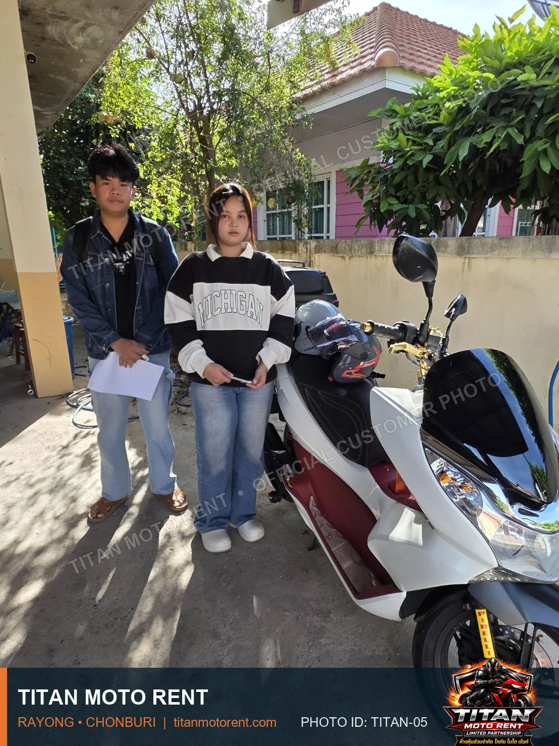 TITAN MOTO RENT customer handover 05